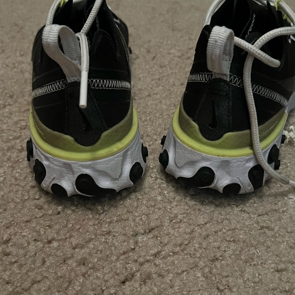 Black and green Nike react - Picture 4 of 5